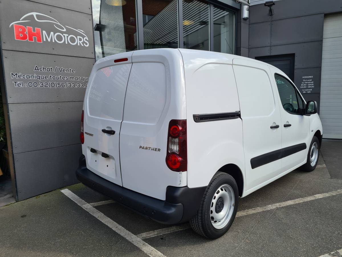 Véhicule occasion BH Motors