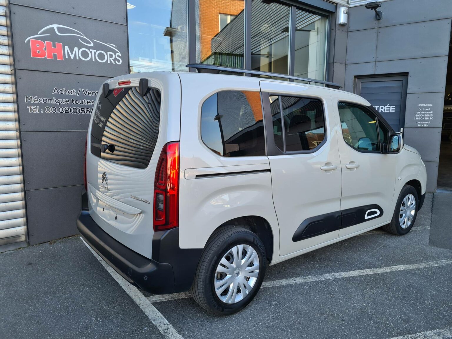 Véhicule occasion BH Motors