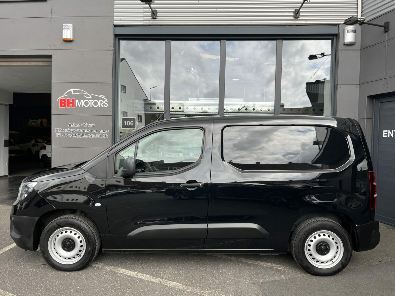 Véhicule occasion BH Motors