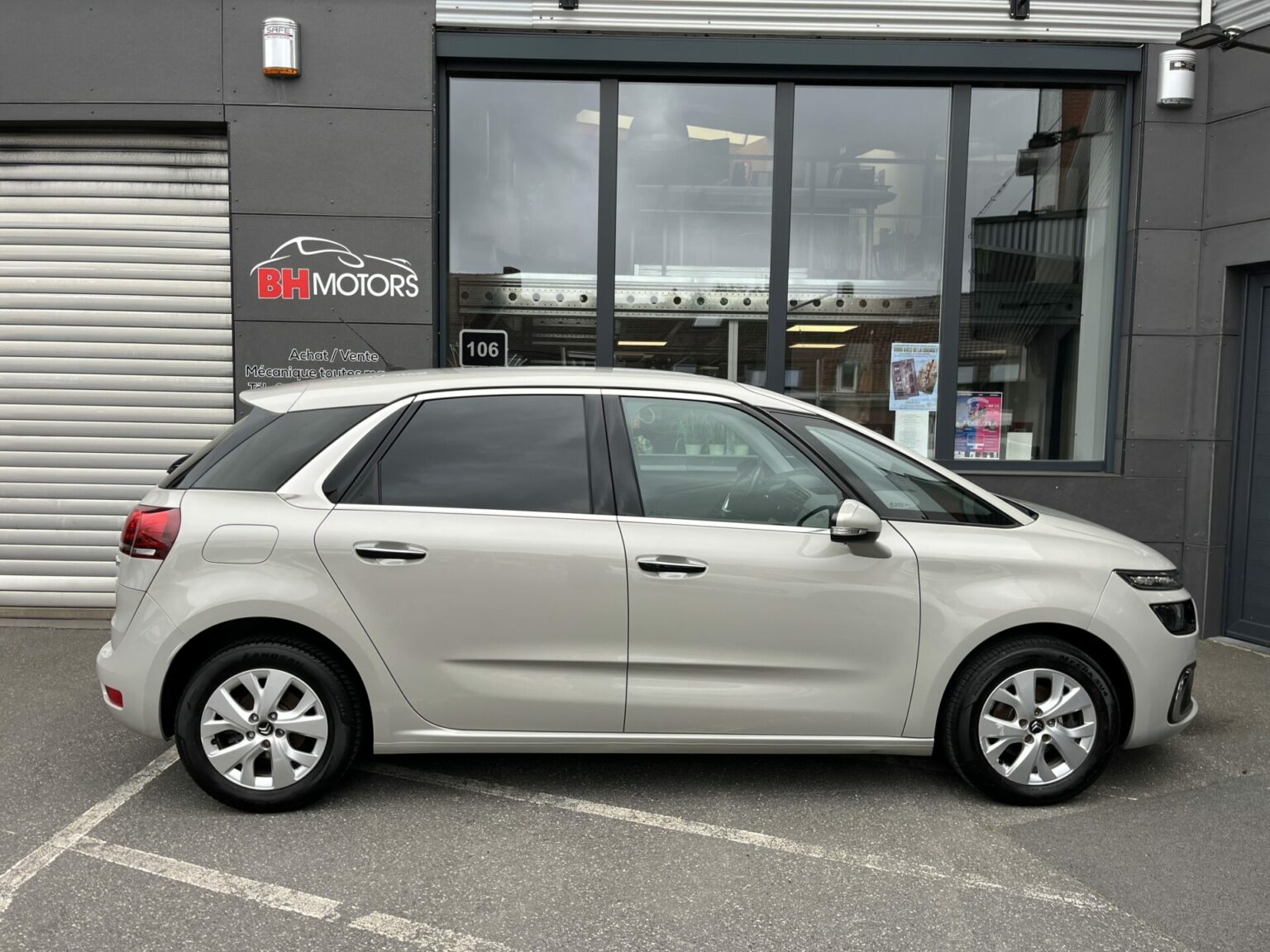 Véhicule occasion BH Motors