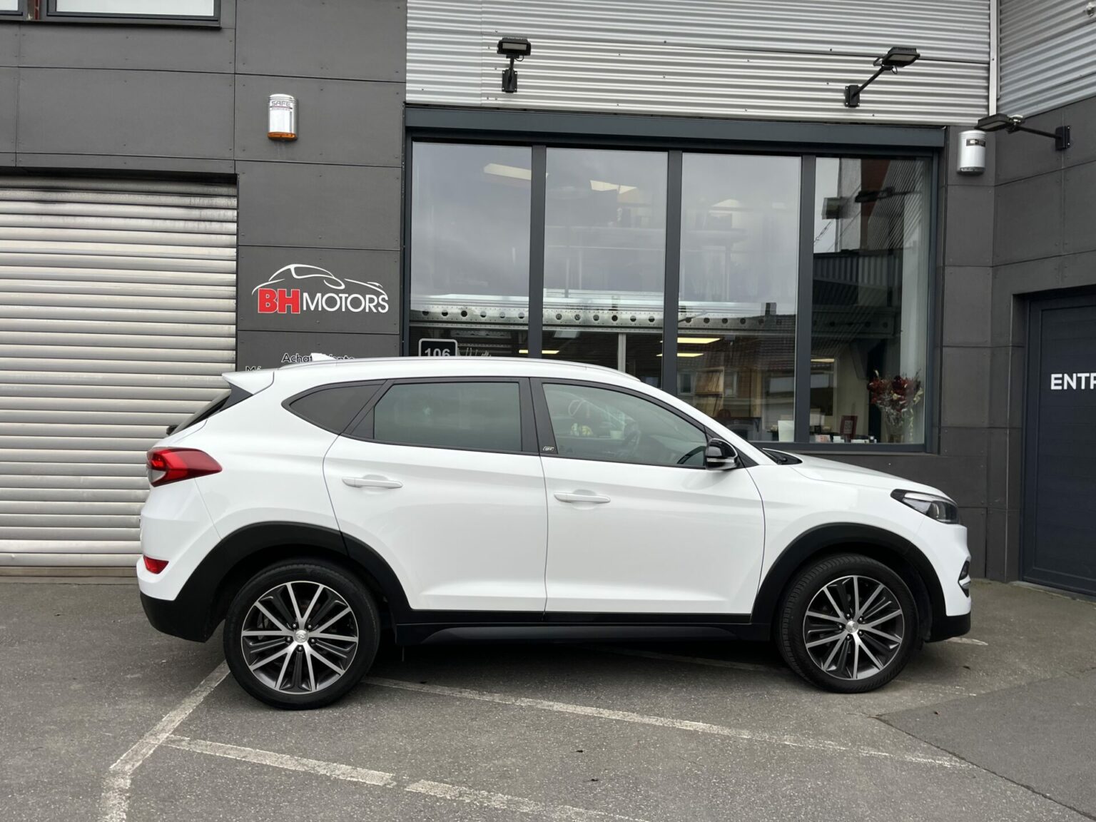 Véhicule occasion BH Motors