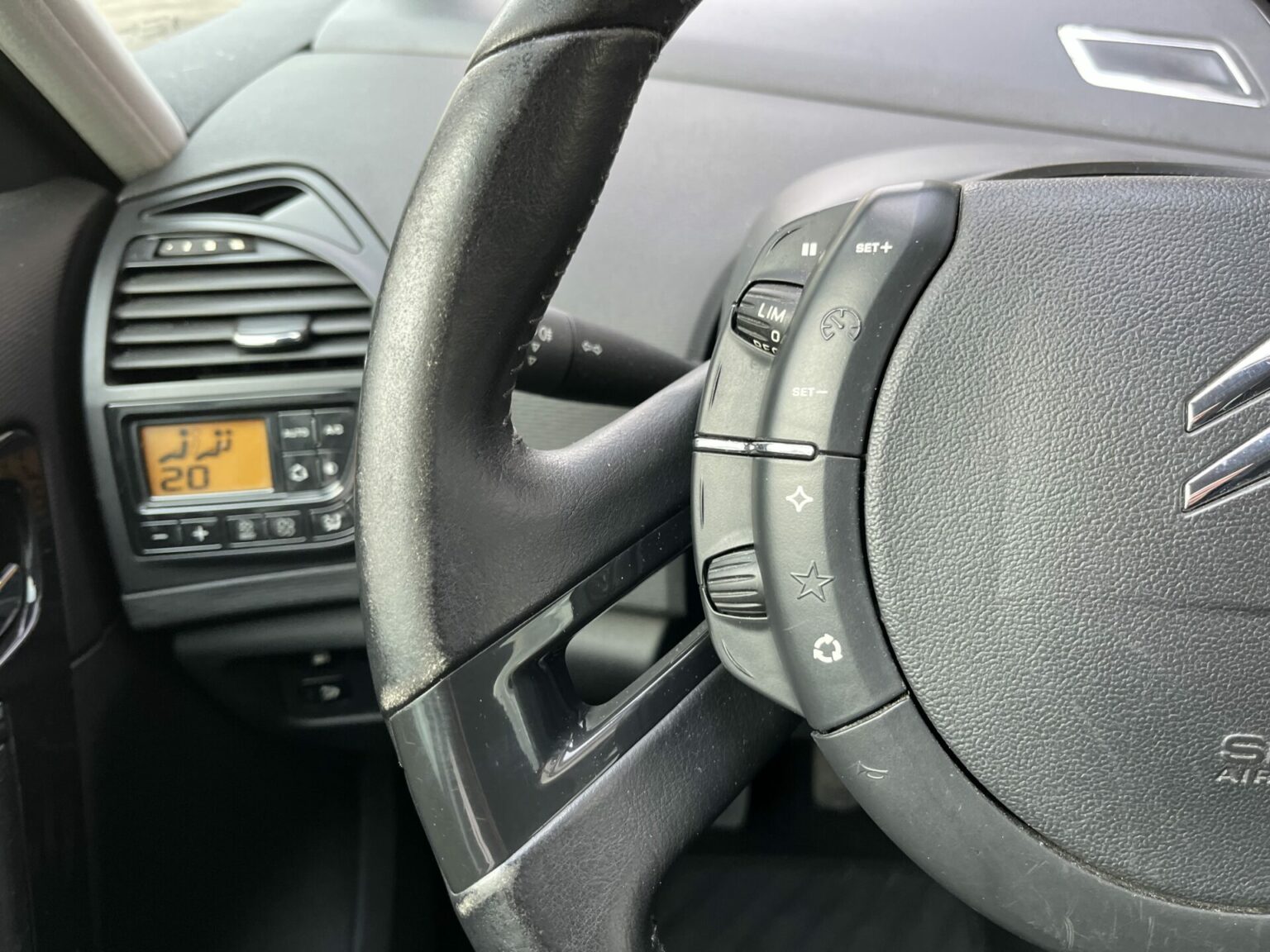 Véhicule occasion BH Motors