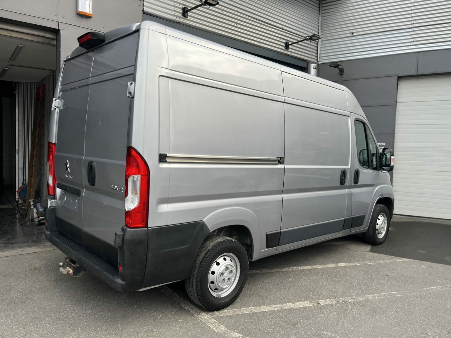 Véhicule occasion BH Motors