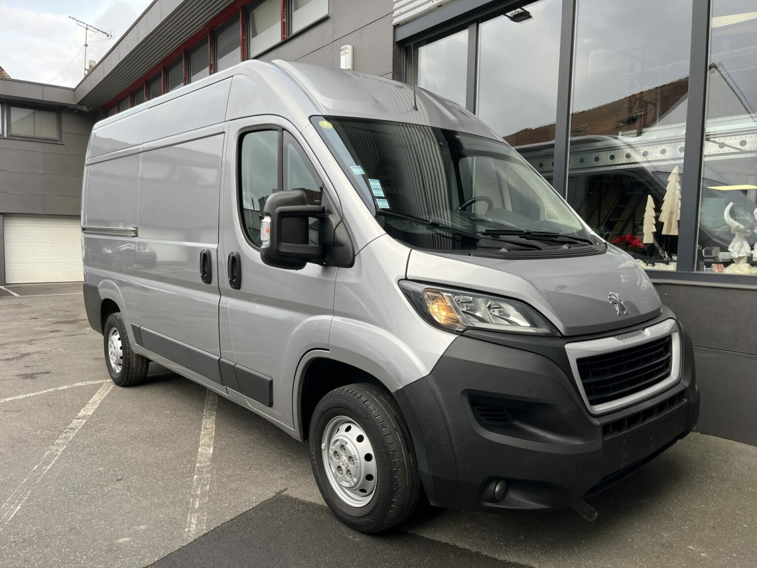 Véhicule occasion BH Motors