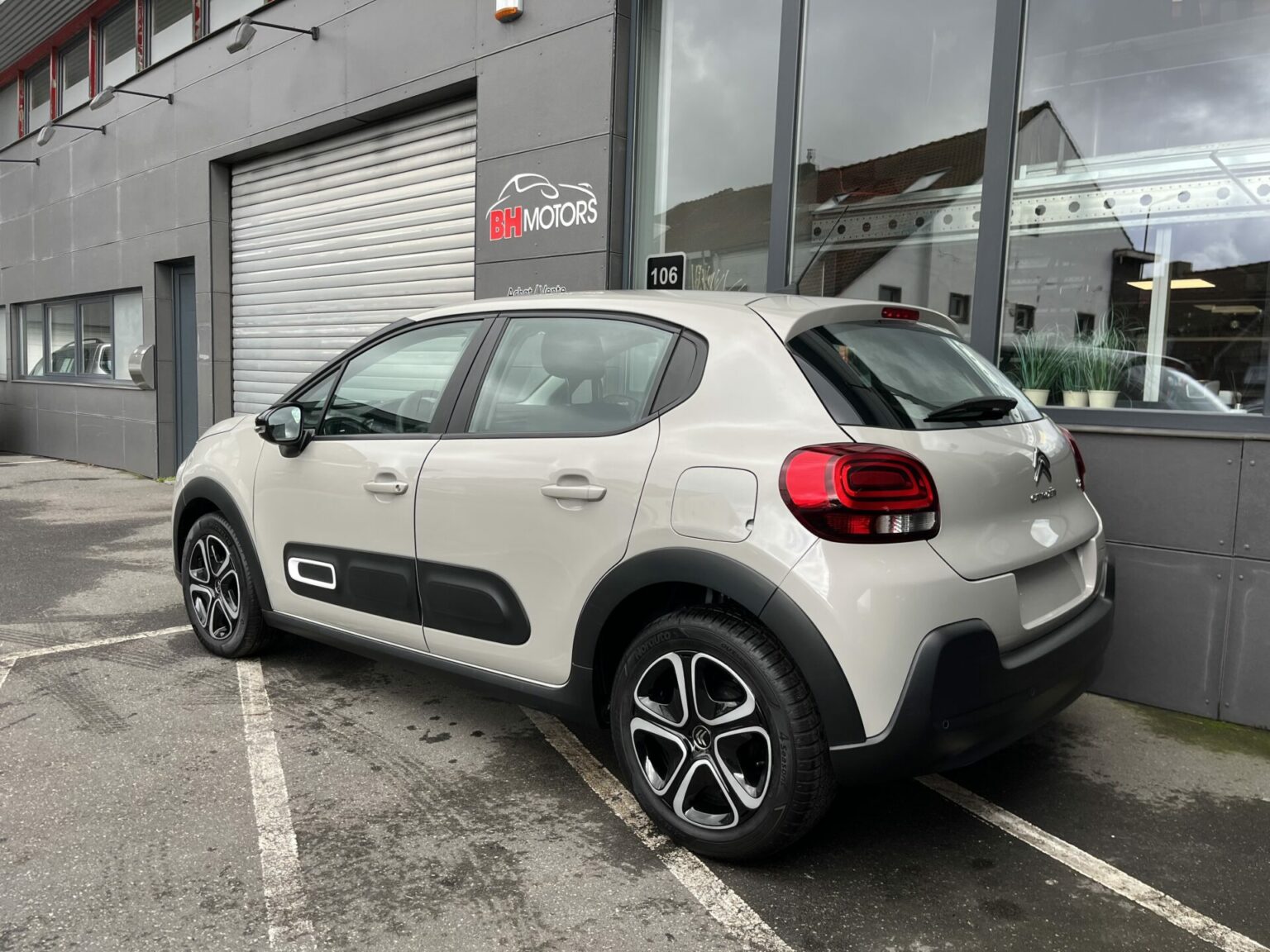 Véhicule occasion BH Motors