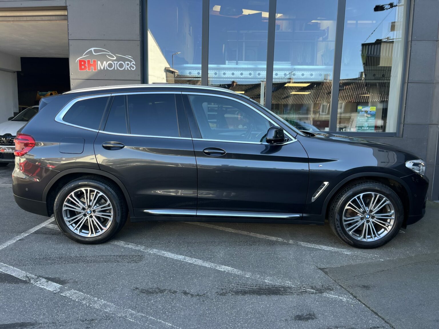 Véhicule occasion BH Motors