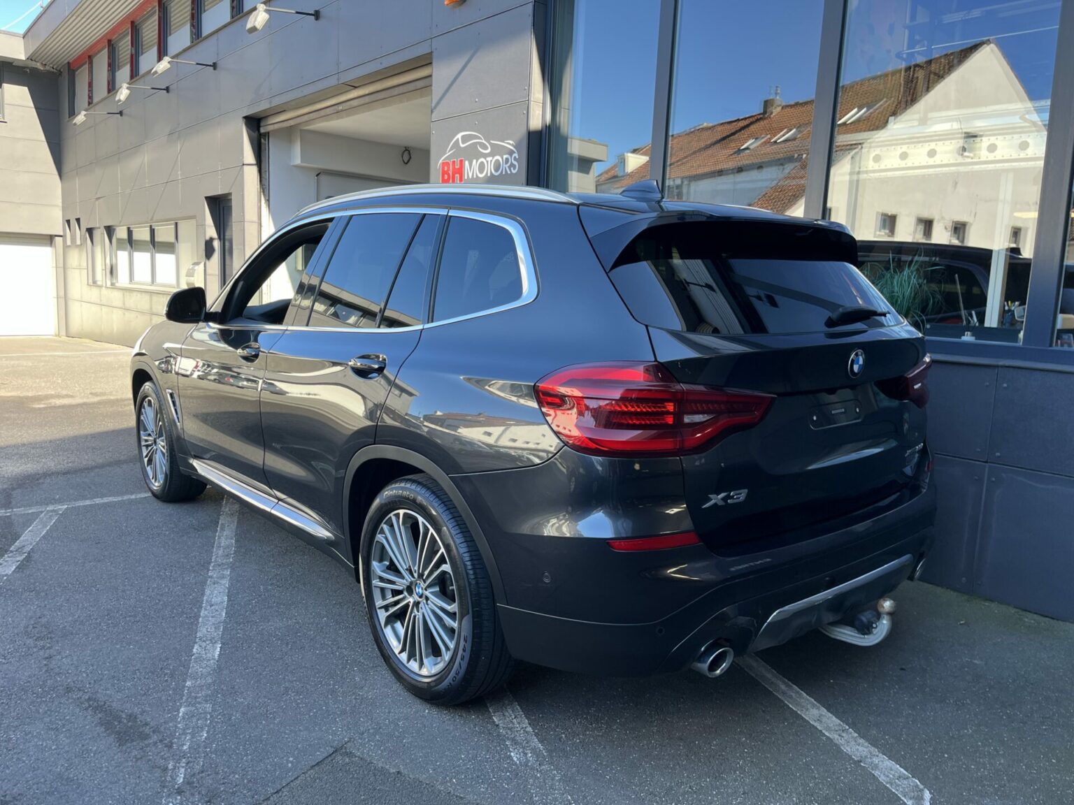 Véhicule occasion BH Motors