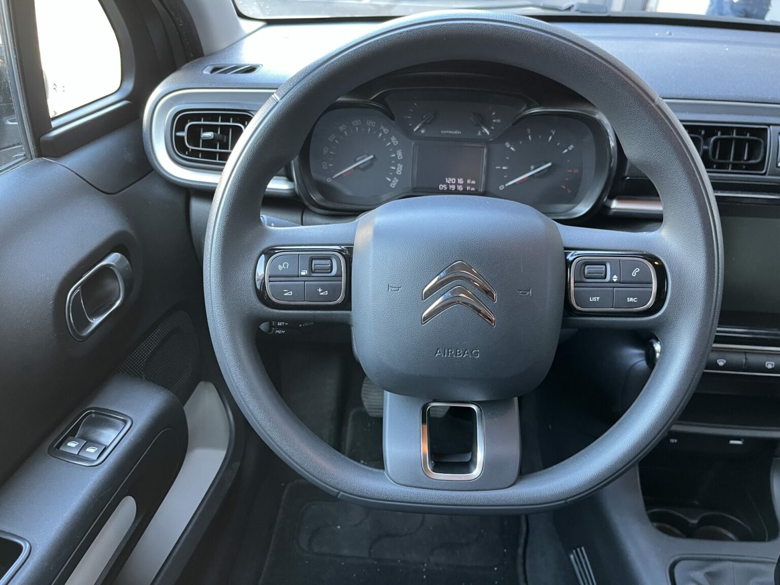 Véhicule occasion BH Motors