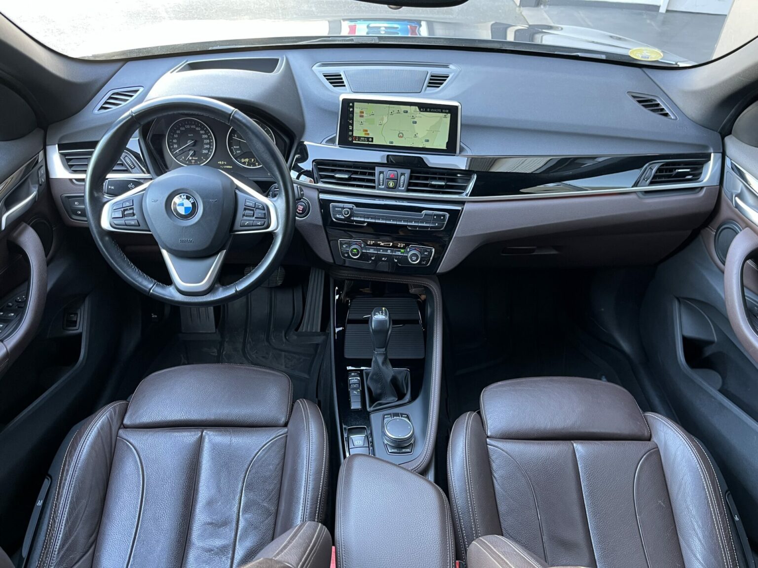 Véhicule occasion BH Motors