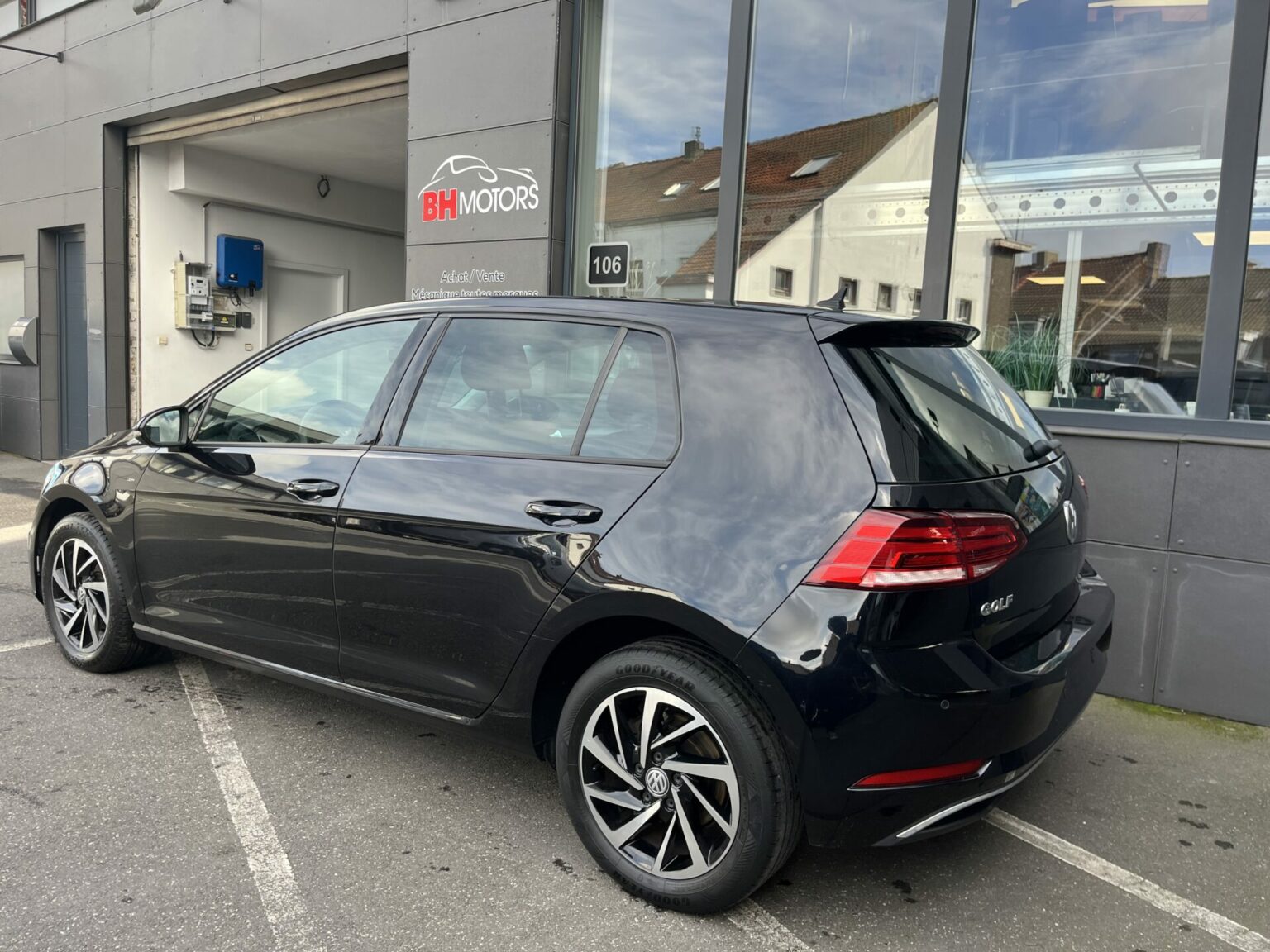 Véhicule occasion BH Motors