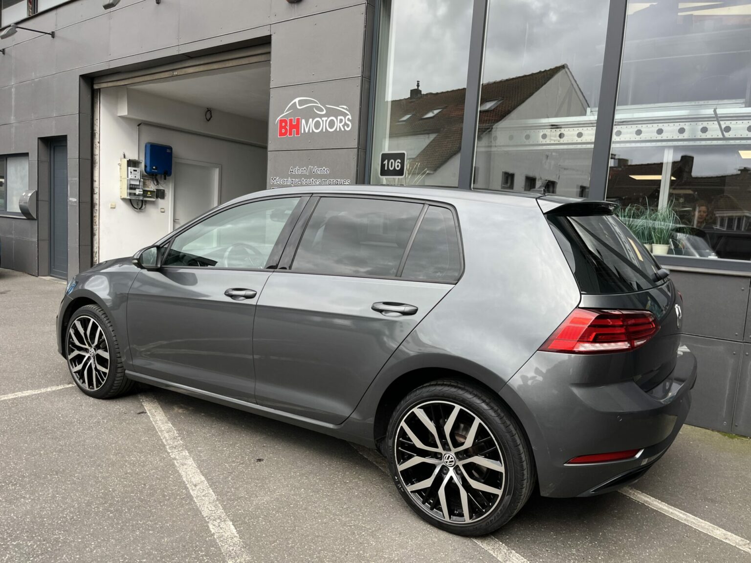 Véhicule occasion BH Motors