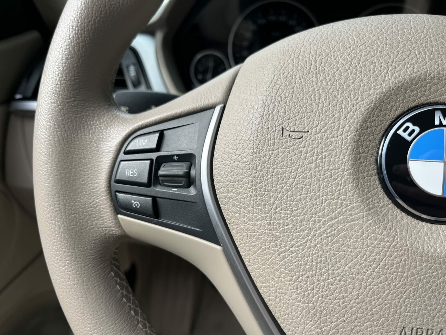 Véhicule occasion BH Motors