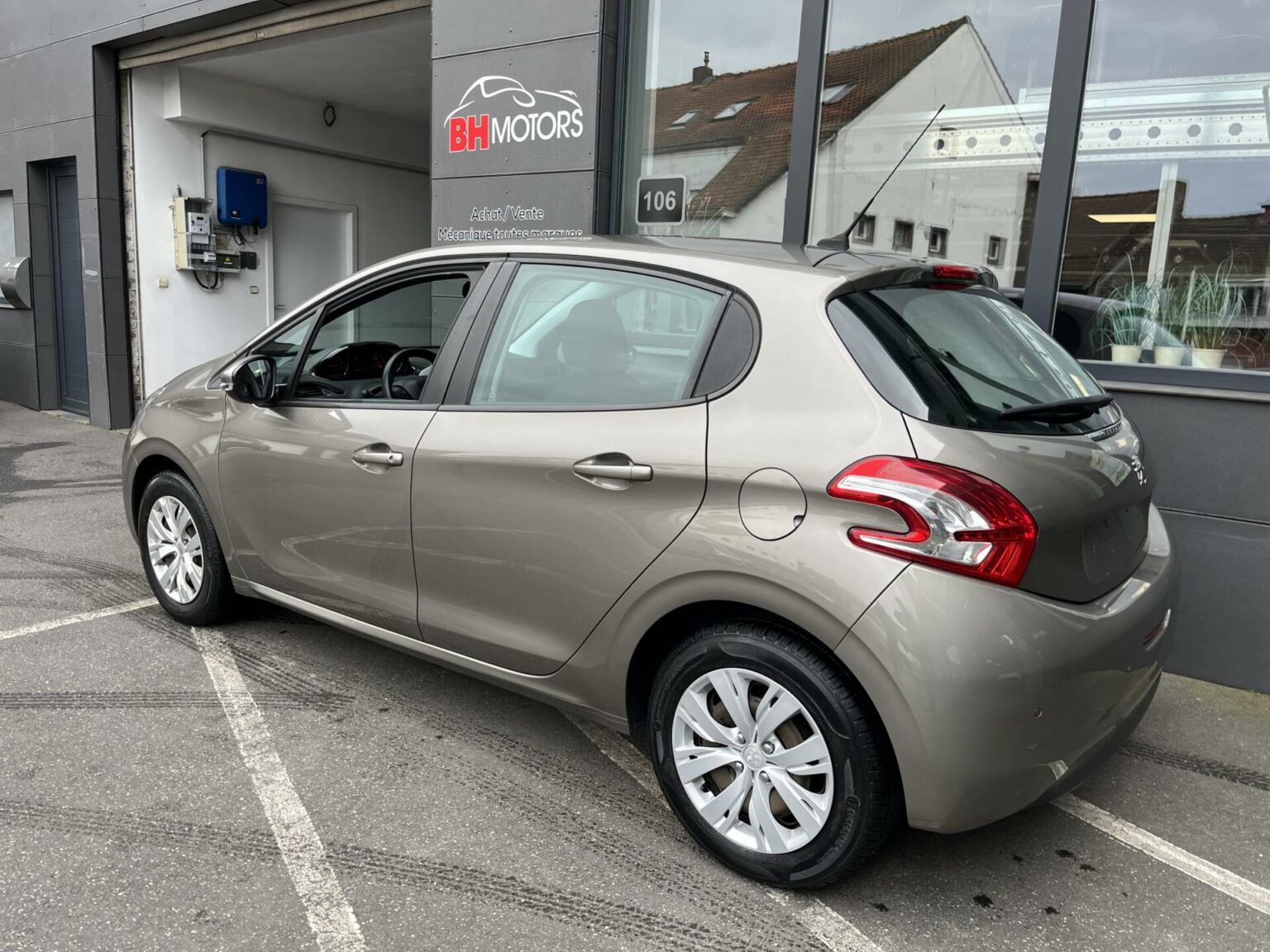 Véhicule occasion BH Motors