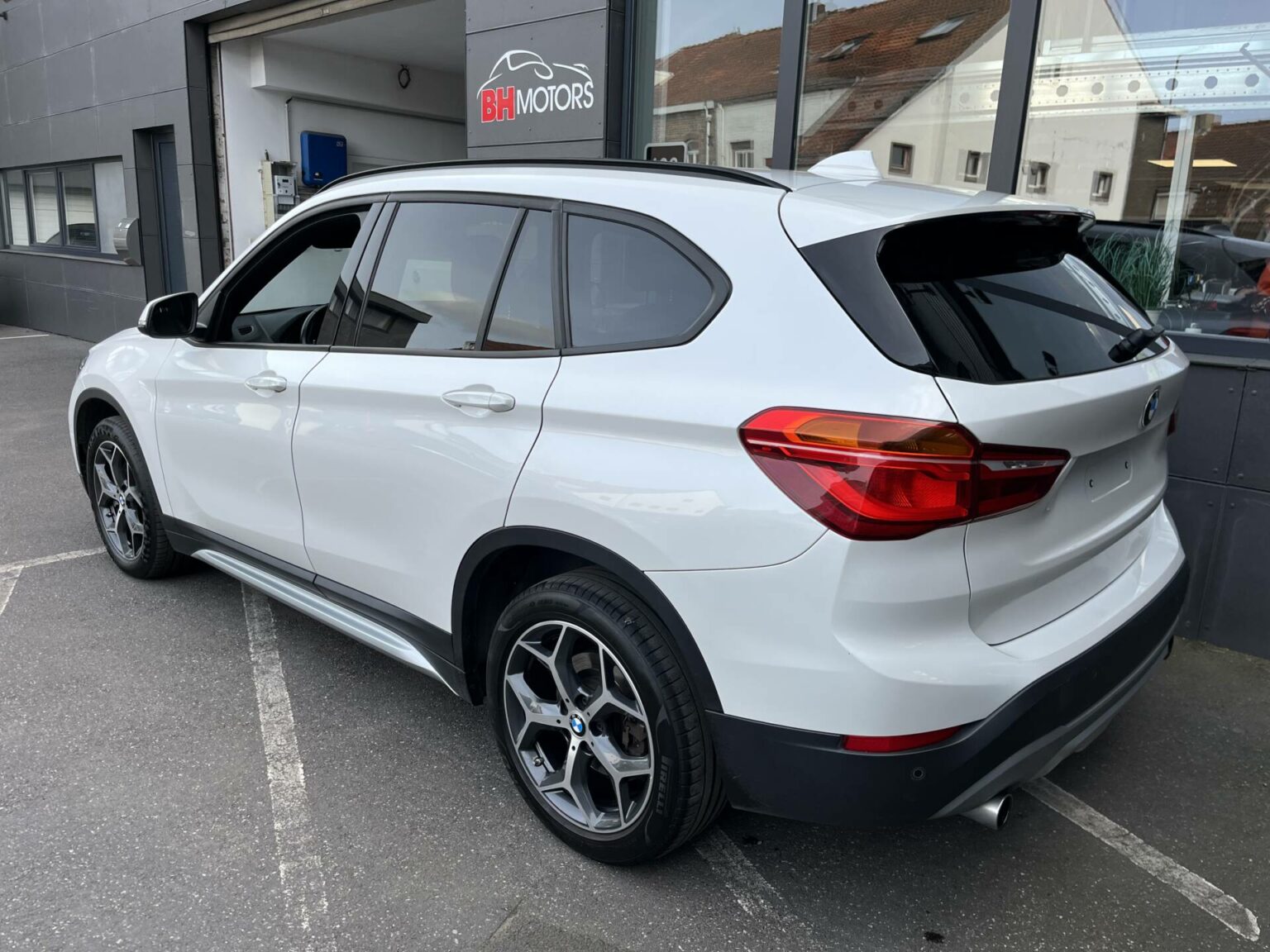 Véhicule occasion BH Motors