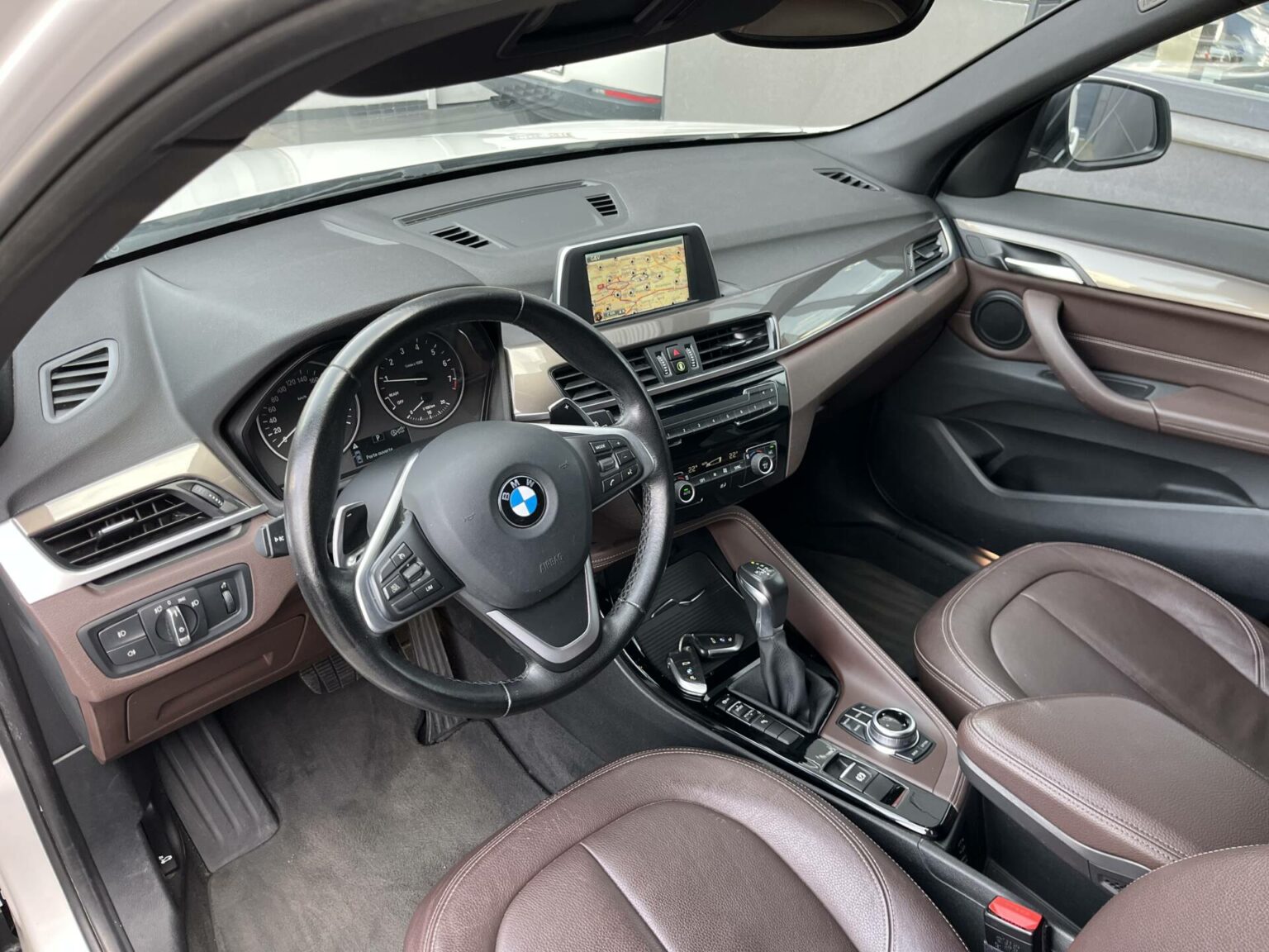 Véhicule occasion BH Motors