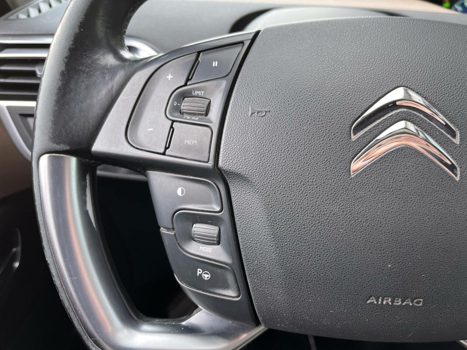 Véhicule occasion BH Motors