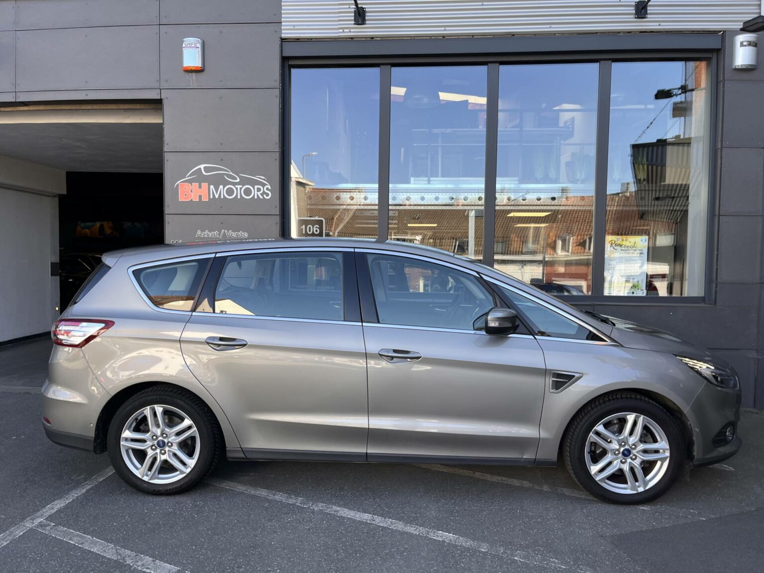 Véhicule occasion BH Motors