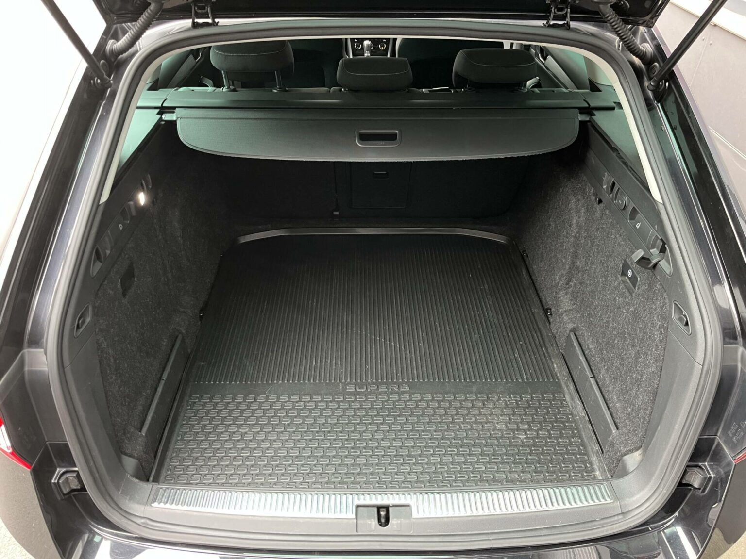 Véhicule occasion BH Motors