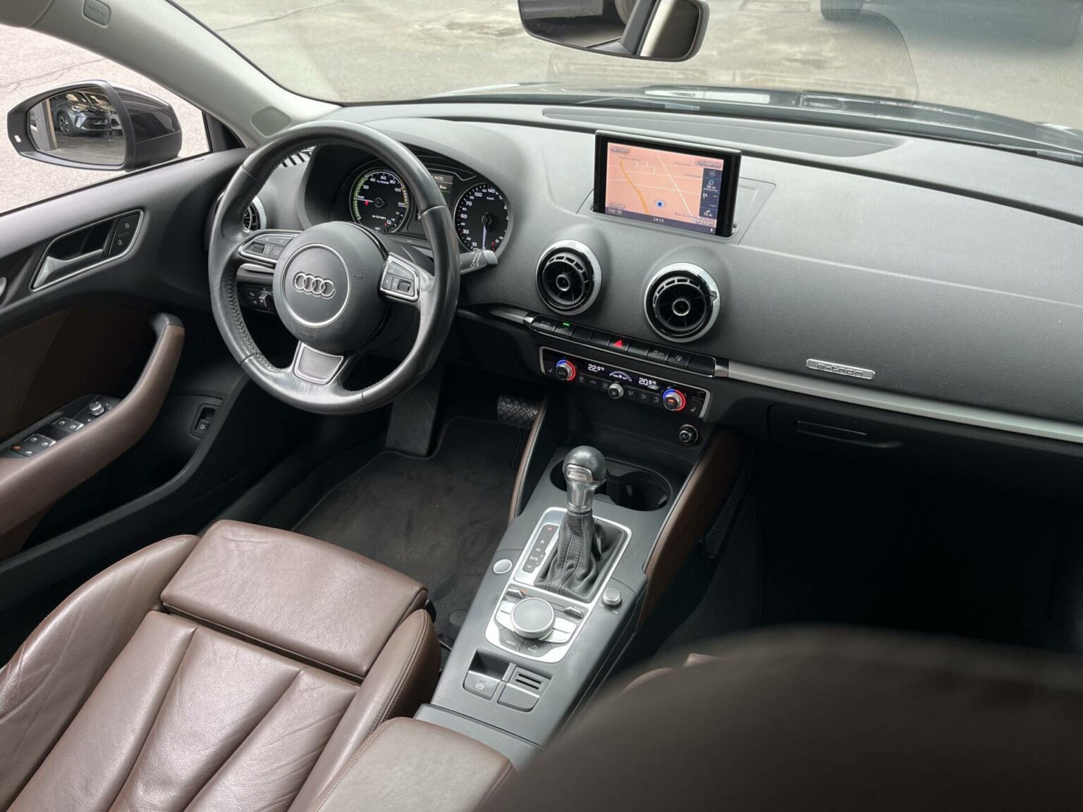 Véhicule occasion BH Motors