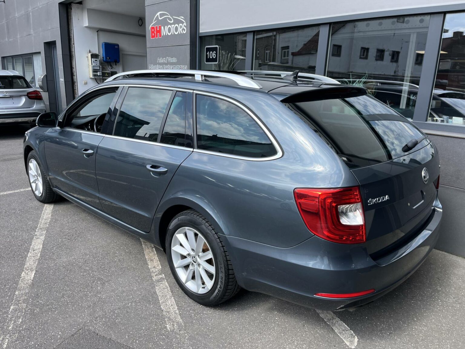Véhicule occasion BH Motors