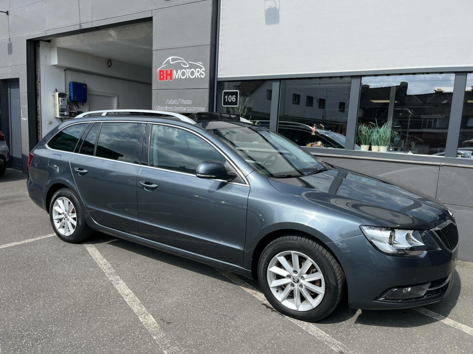 Véhicule occasion BH Motors