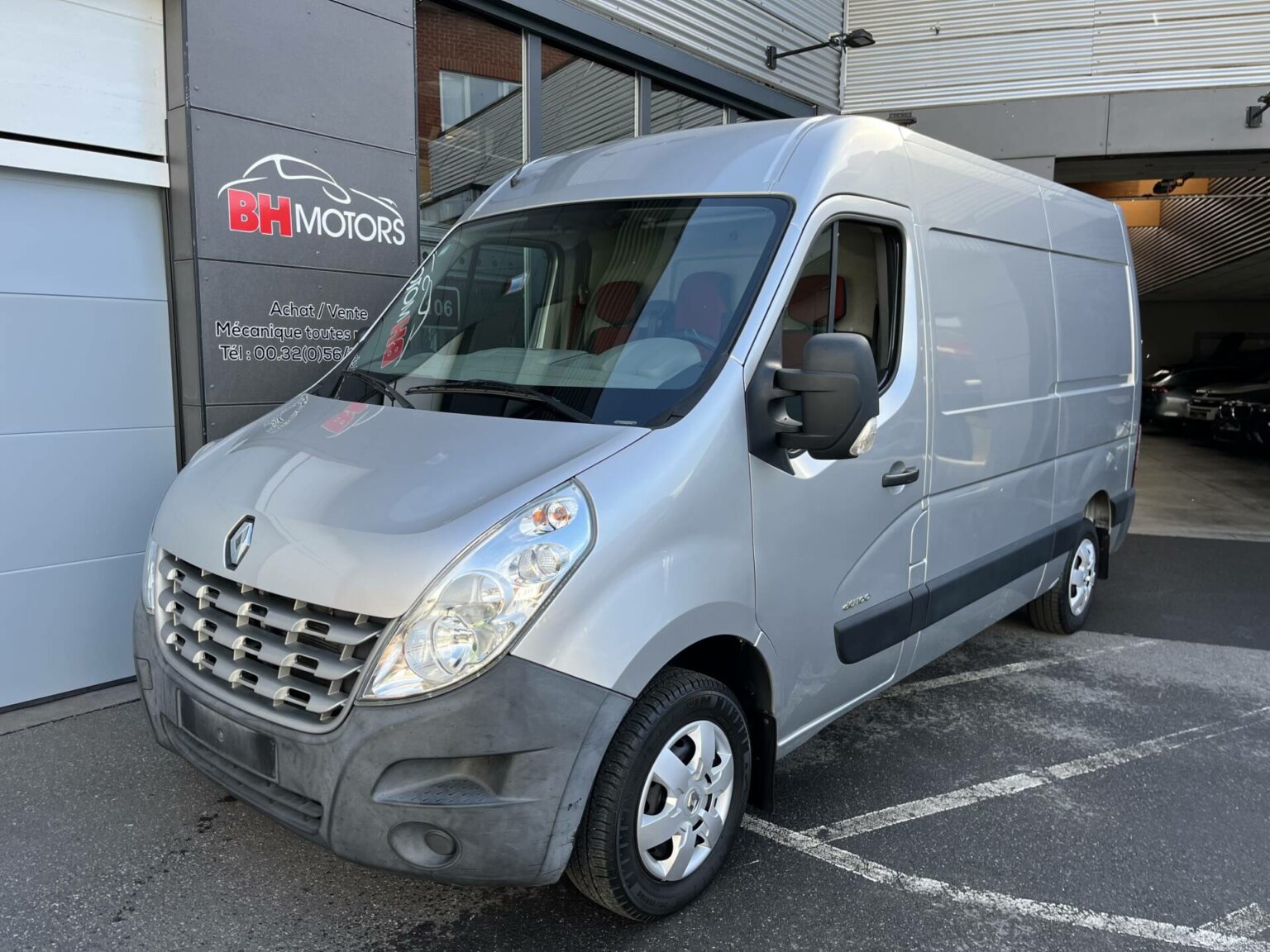 Véhicule occasion BH Motors